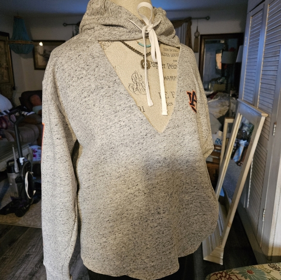 NWOT Victoria Secret Pink Auburn Hoodie Gray Sz Medium - Picture 3 of 6